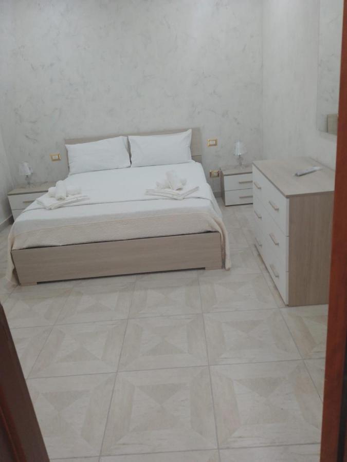 Casa Vacanza Kristal CTA Exterior foto